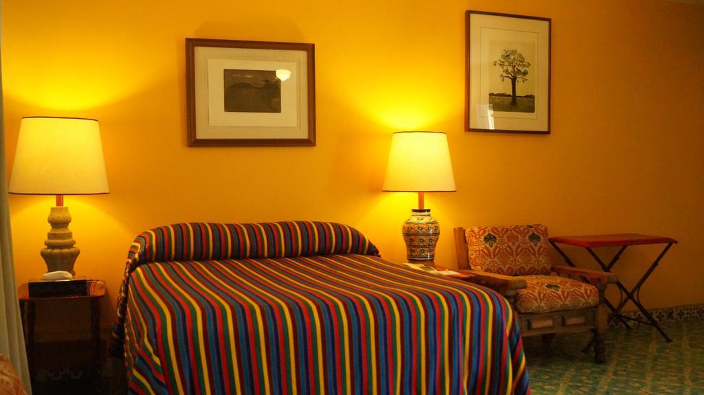 Bed and Breakfast Casa De Las Flores à Tlaquepaque Chambre photo