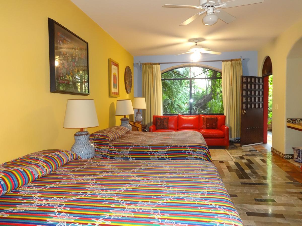 Bed and Breakfast Casa De Las Flores à Tlaquepaque Extérieur photo