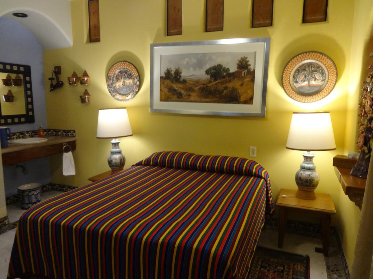 Bed and Breakfast Casa De Las Flores à Tlaquepaque Extérieur photo