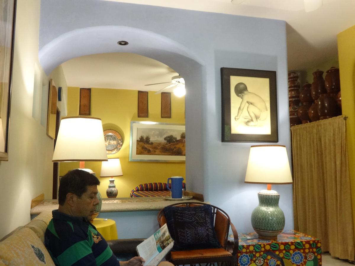 Bed and Breakfast Casa De Las Flores à Tlaquepaque Extérieur photo