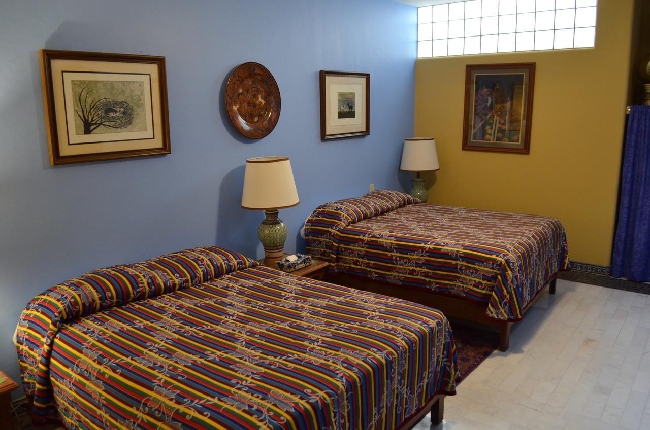 Bed and Breakfast Casa De Las Flores à Tlaquepaque Extérieur photo