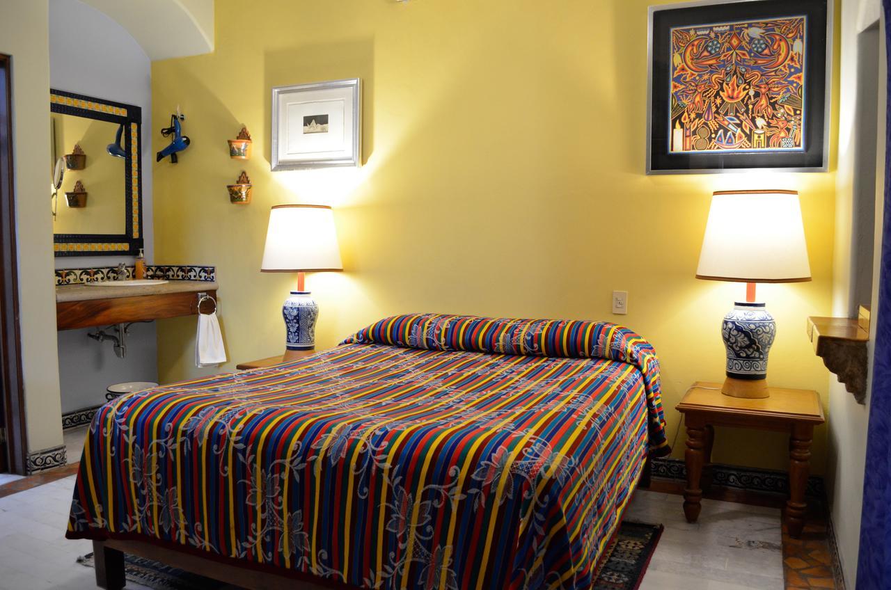 Bed and Breakfast Casa De Las Flores à Tlaquepaque Extérieur photo
