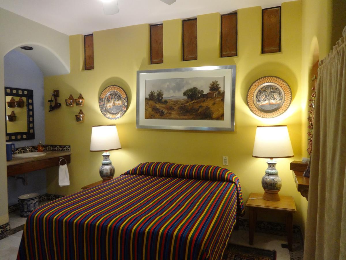 Bed and Breakfast Casa De Las Flores à Tlaquepaque Extérieur photo